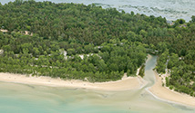 Sandbanks Park, Outlet Beach
